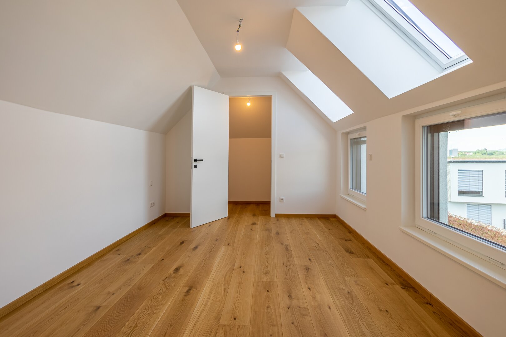 *Erstbezug* 4-Zimmer Familienwohnung mit exklusiver Ausstattung!