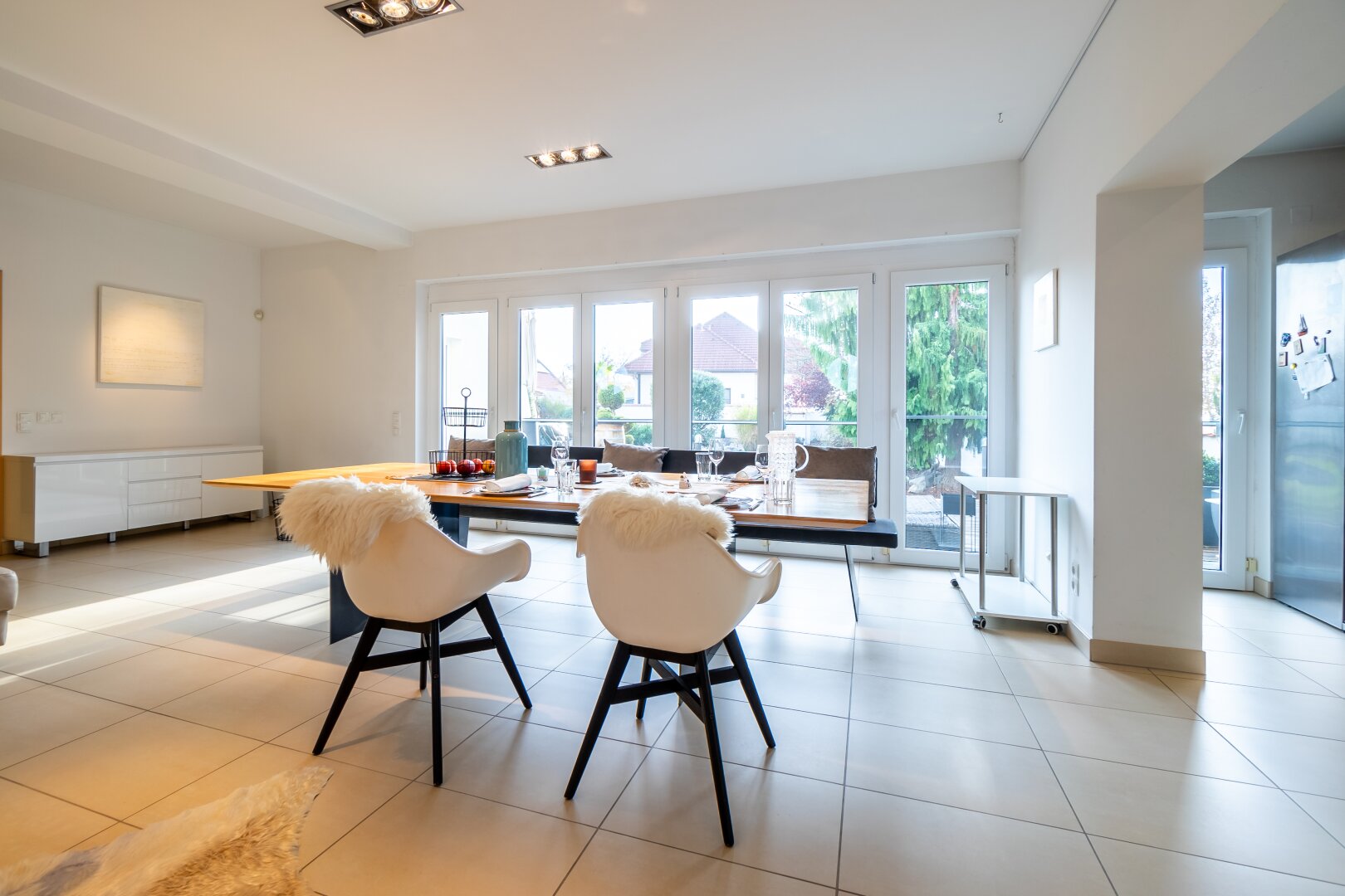 *NEU* Einzigartiges Einfamilienhaus mit 422 m2 Nutzfläche - Trennung auf 2 Wohneinheiten möglich!
