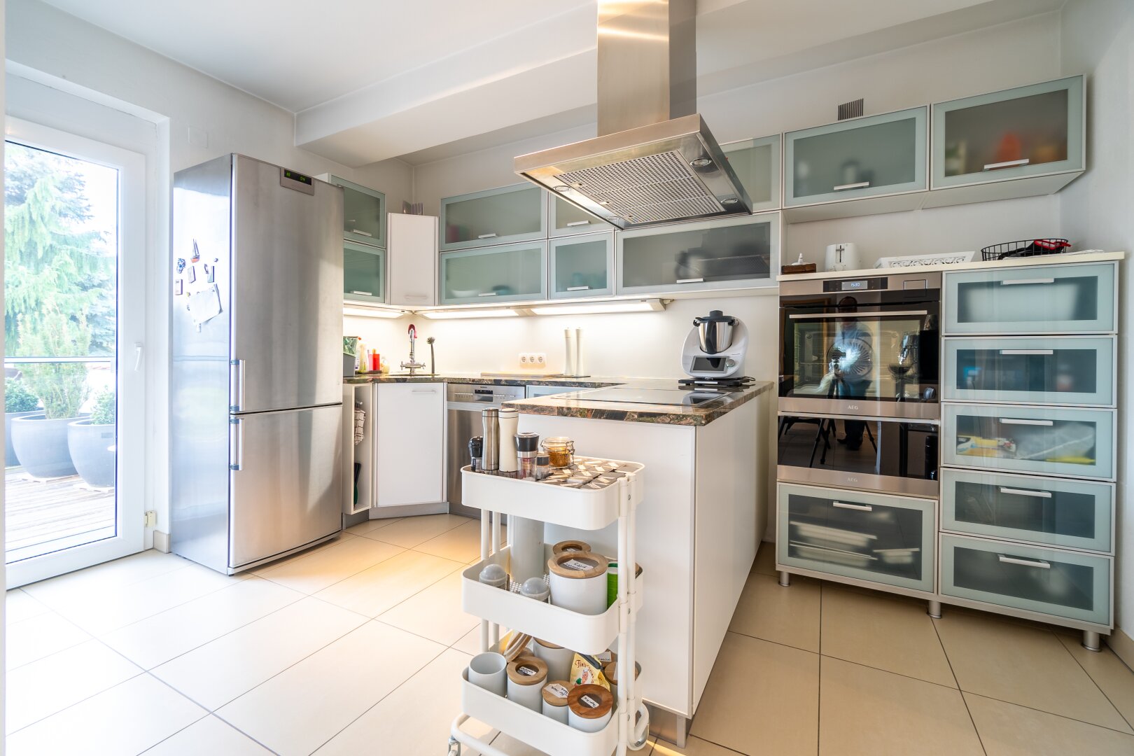 *NEU* Einzigartiges Einfamilienhaus mit 422 m2 Nutzfläche - Trennung auf 2 Wohneinheiten möglich!