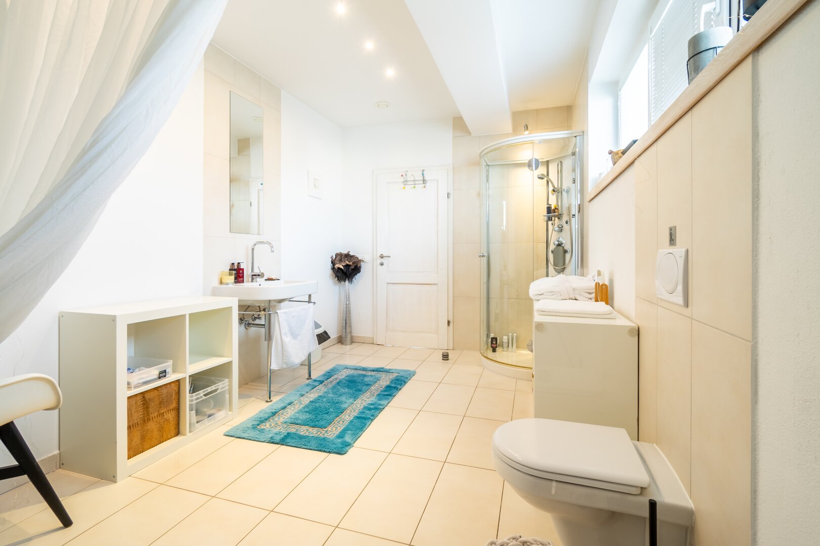*NEU* Einzigartiges Einfamilienhaus mit 422 m2 Nutzfläche - Trennung auf 2 Wohneinheiten möglich!