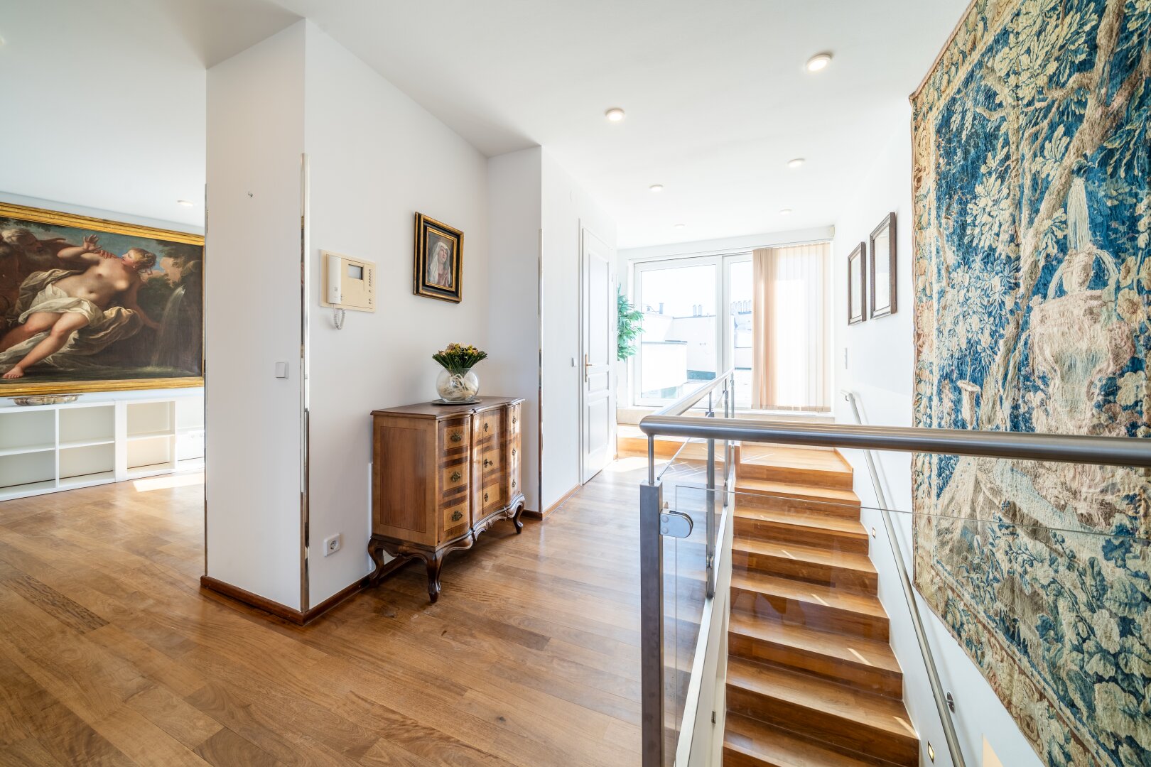 Penthouse-Charme: Exklusive Maisonette mit Dachterrasse