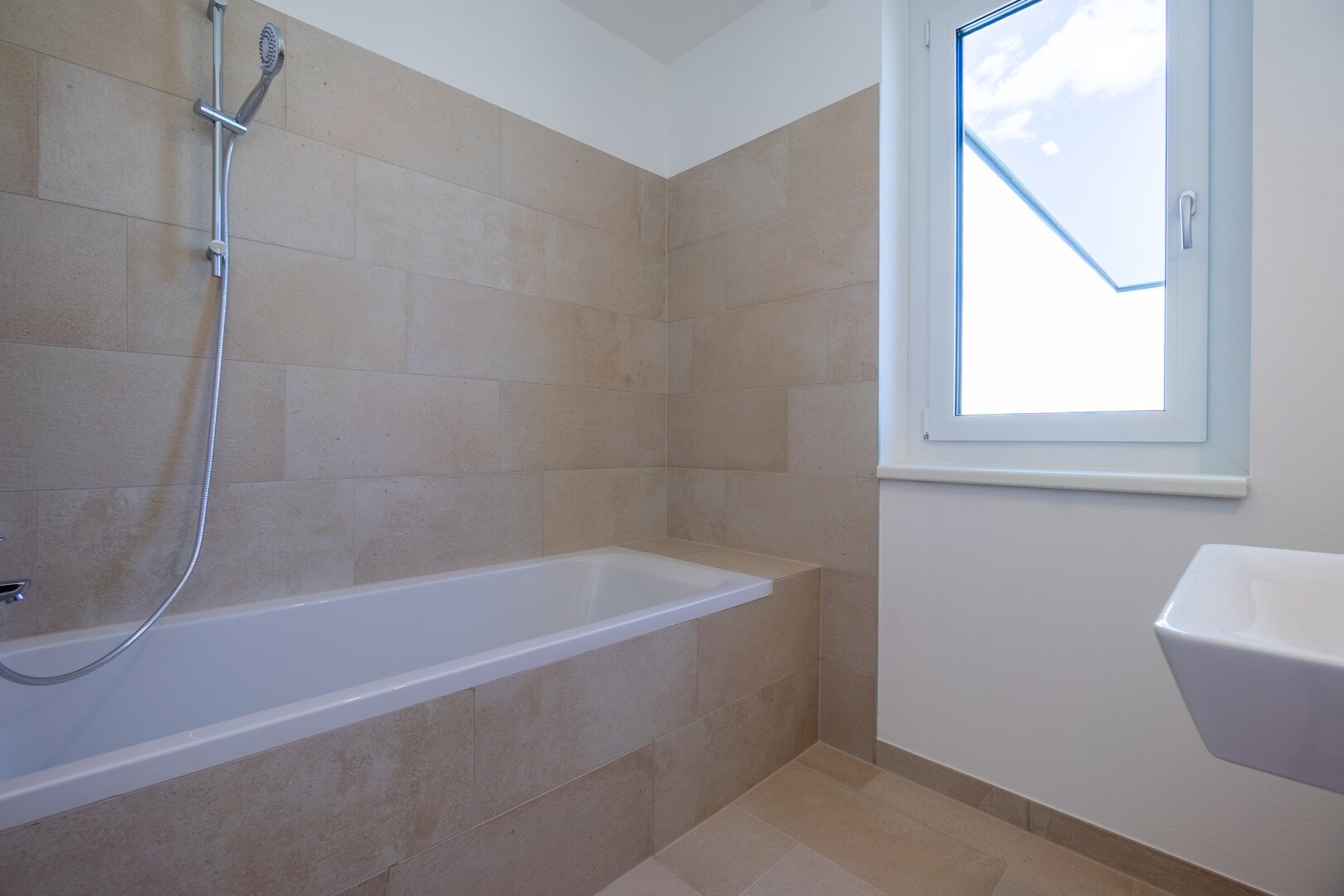 Wohnen in Ihrem neuen Wohn(T)raum - Schlüsselfertiger ERSTBEZUG direkt in Spillern