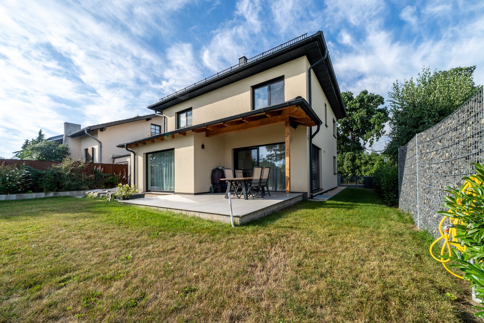Modernes Einfamilienhaus mit Stil und Komfort in Schönkirchen-Reyersdorf.