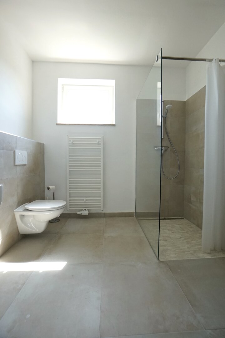 Befristetes Mehrparteiengebäude in ausgezeichneter Ruhelage - 7 Wohneinheiten