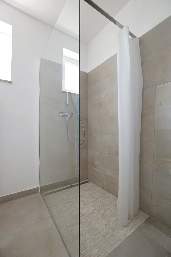 Befristetes Mehrparteiengebäude in ausgezeichneter Ruhelage - 7 Wohneinheiten