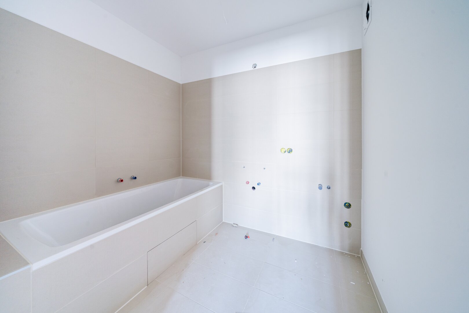 *ANLEGERPREIS* Provisionsfreie 3-Zimmer Wohnung mit 24 qm Balkon!