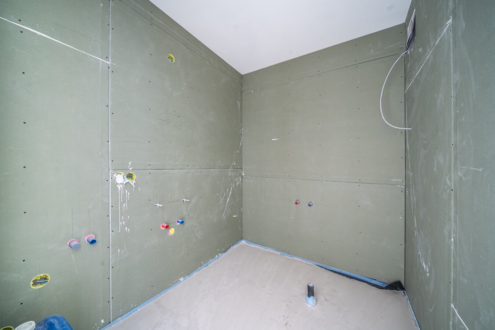 *ANLEGERPREIS* Provisionsfreie 2-Zimmer Wohnung im 5. Stock unweit des Donauzentrums!