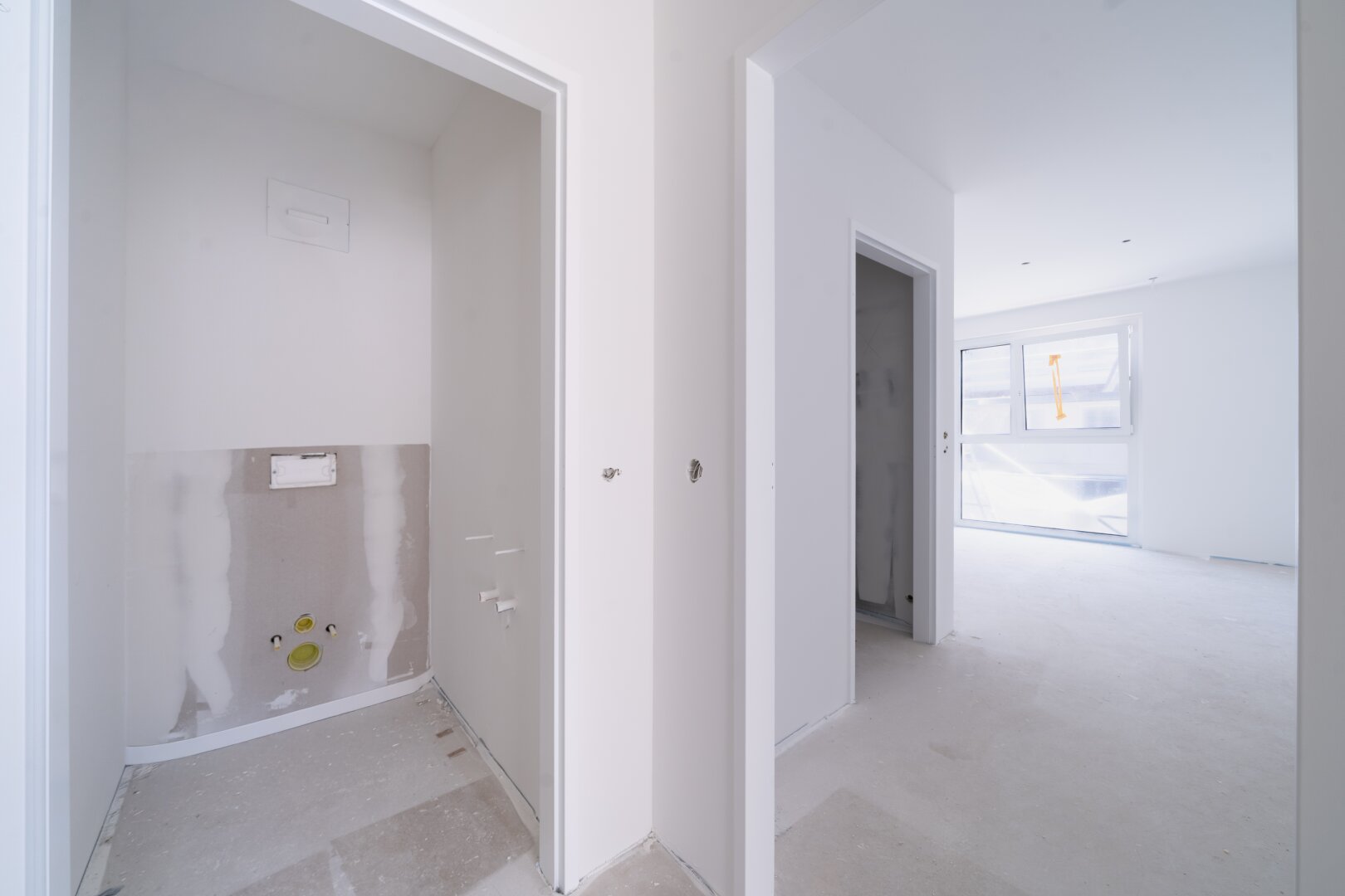 *ANLEGERPREIS*Absolutes Unikat Provisionsfreie 5-Zimmer Dachgeschosswohnung mit über 160 qm Freifläche unweit des Donauzentrums!