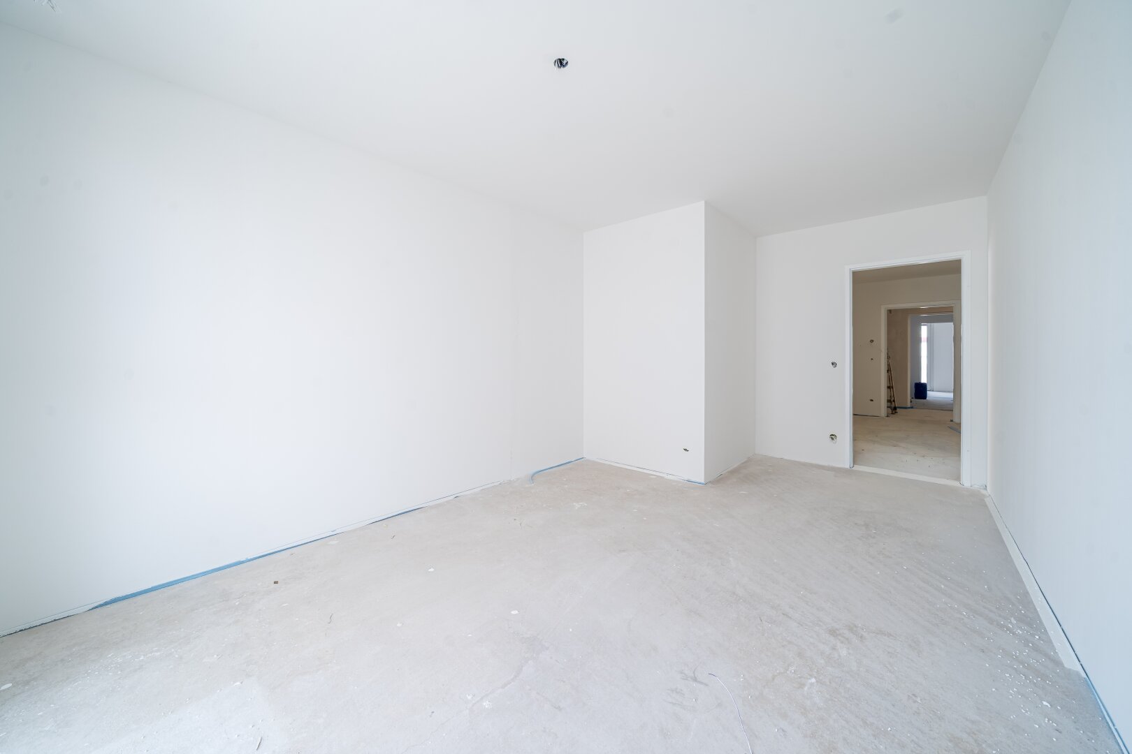 *ANLEGERPREIS*Absolutes Unikat Provisionsfreie 5-Zimmer Dachgeschosswohnung mit über 160 qm Freifläche unweit des Donauzentrums!