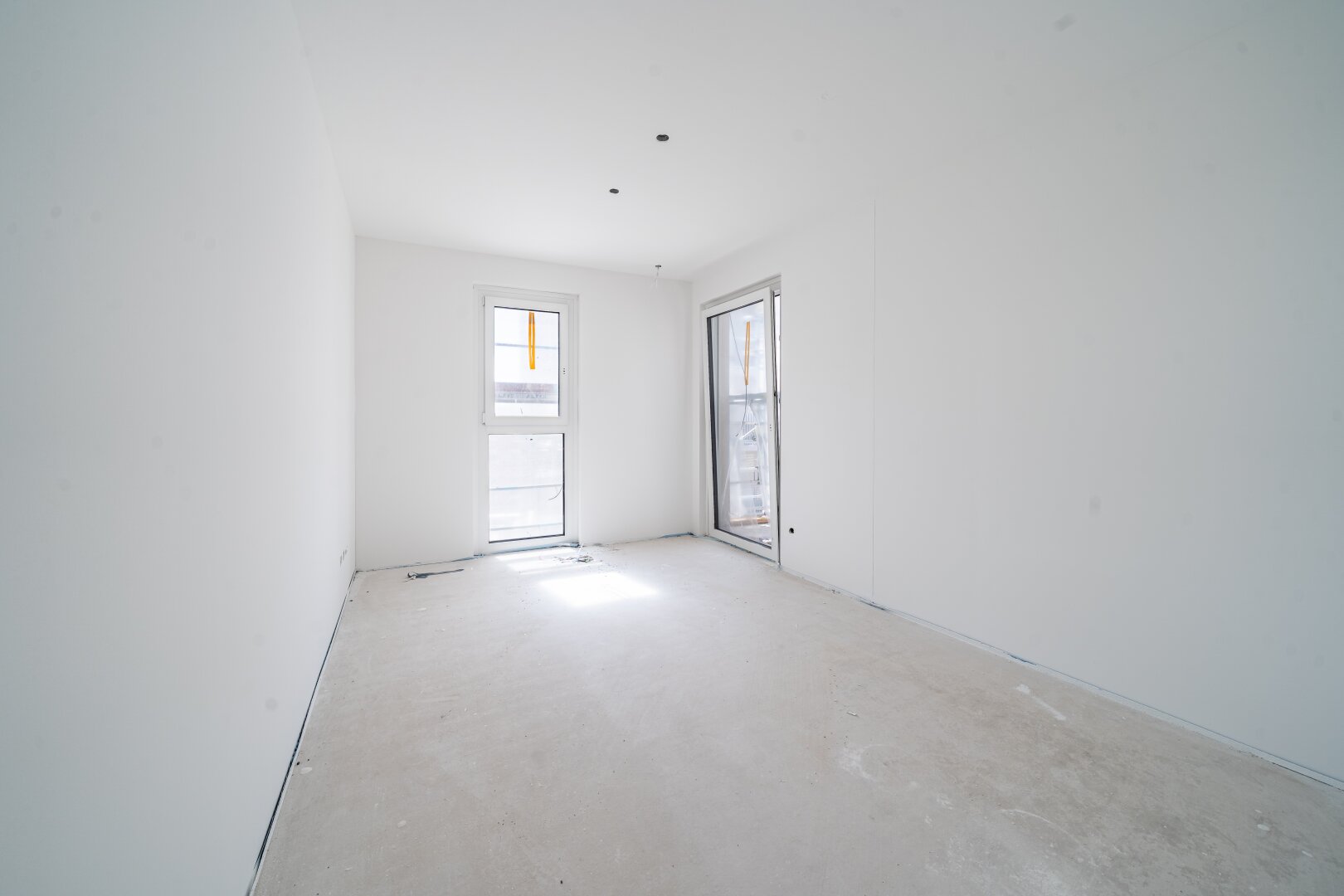 *ANLEGERPREIS*Absolutes Unikat Provisionsfreie 5-Zimmer Dachgeschosswohnung mit über 160 qm Freifläche unweit des Donauzentrums!