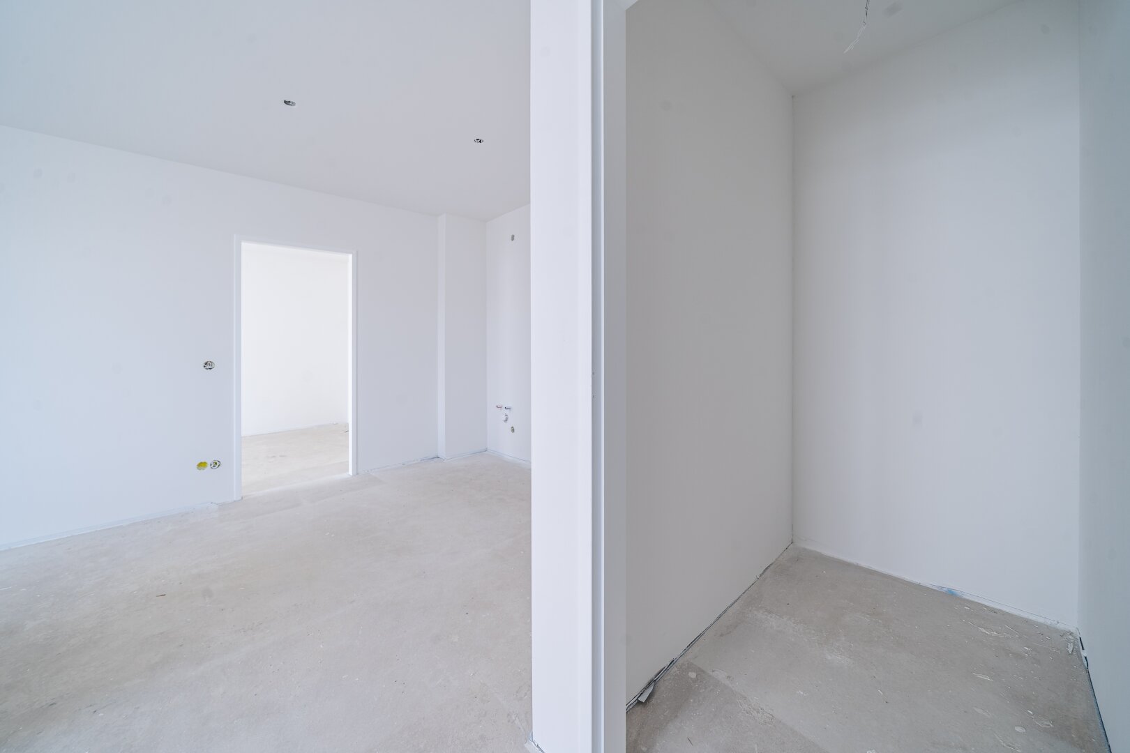 *ANLEGERPREIS* Provisionsfreie 3-Zimmer Dachgeschosswohnung unweit des Donauzentrums!