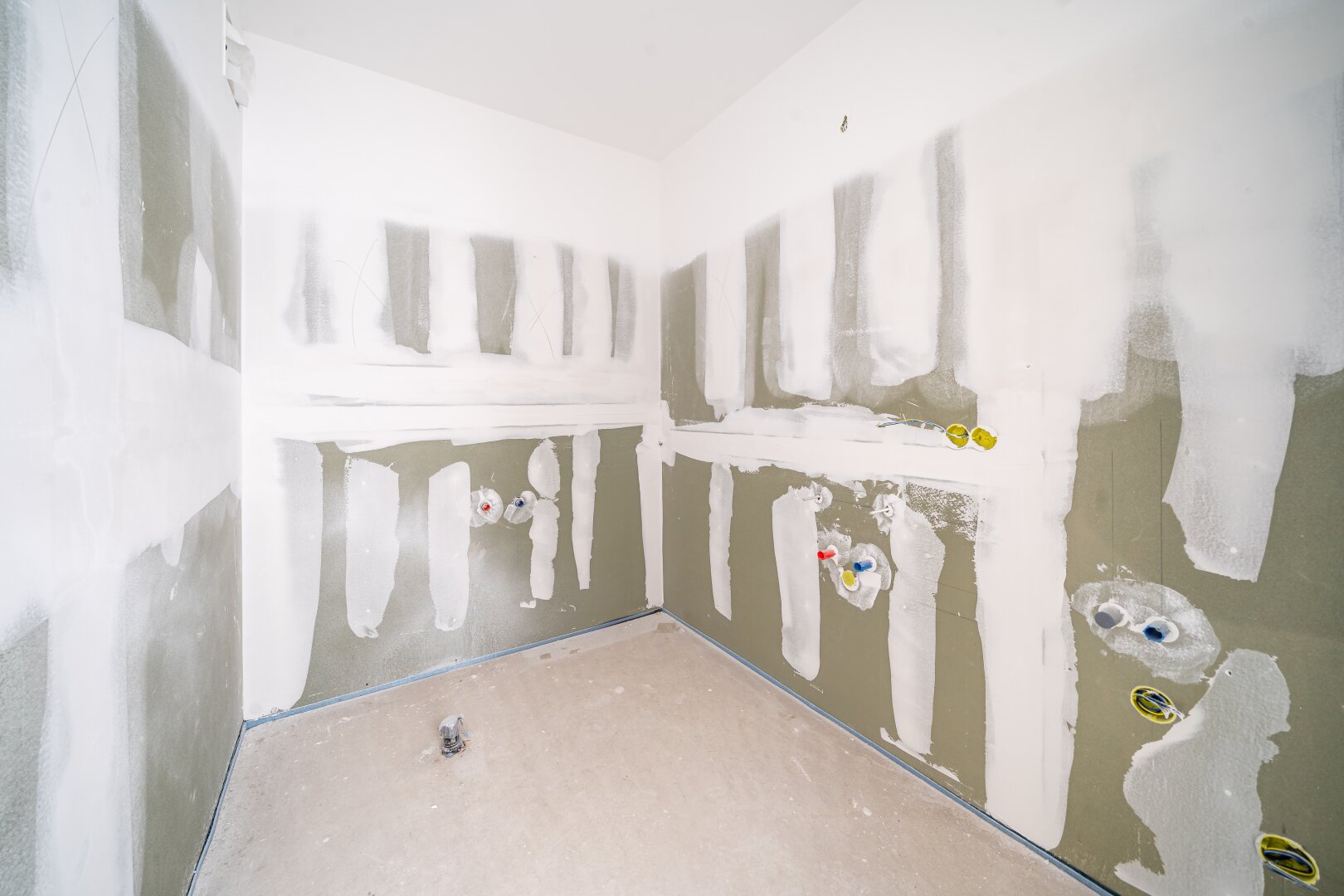 *ANLEGERPREIS* Provisionsfreie 3-Zimmer Dachgeschosswohnung unweit des Donauzentrums!