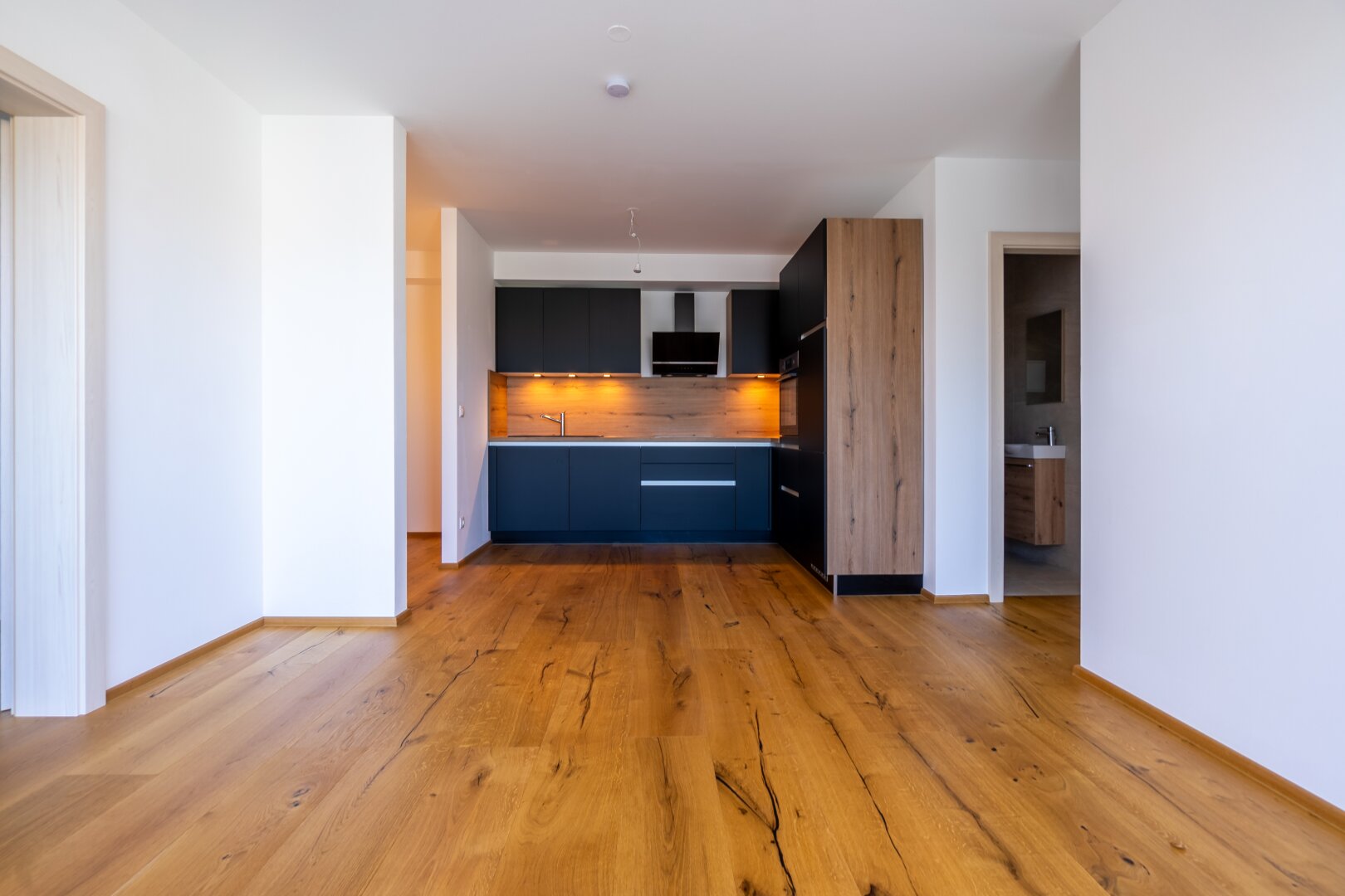 EXKLUSIVE WOHNUNG gesucht? --- Inkl. hochwertiger Einbauküche / Garage optional verfügbar