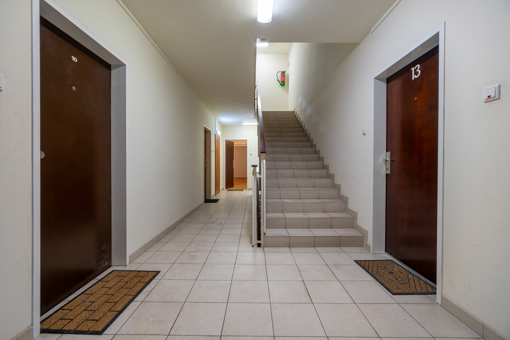 Beeindruckend aufgeteilte 2 Zimmer Loggia Wohnung inkl. Einbauküche in ausgezeichneter Lage im 21. Bezirk