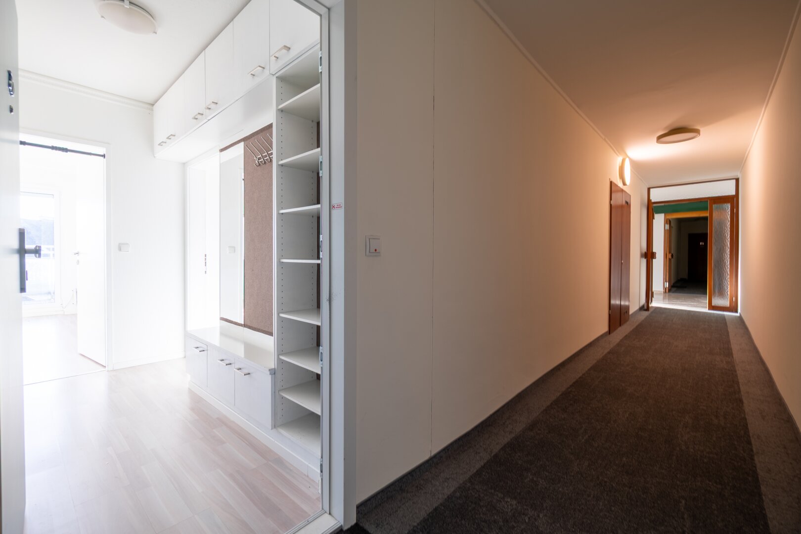 Wohnen am Stadtpark? Hier klicken - 2 Zimmer Wohnung mit Fernblick im 7. Stock - Klimaanlage - DAN Küche