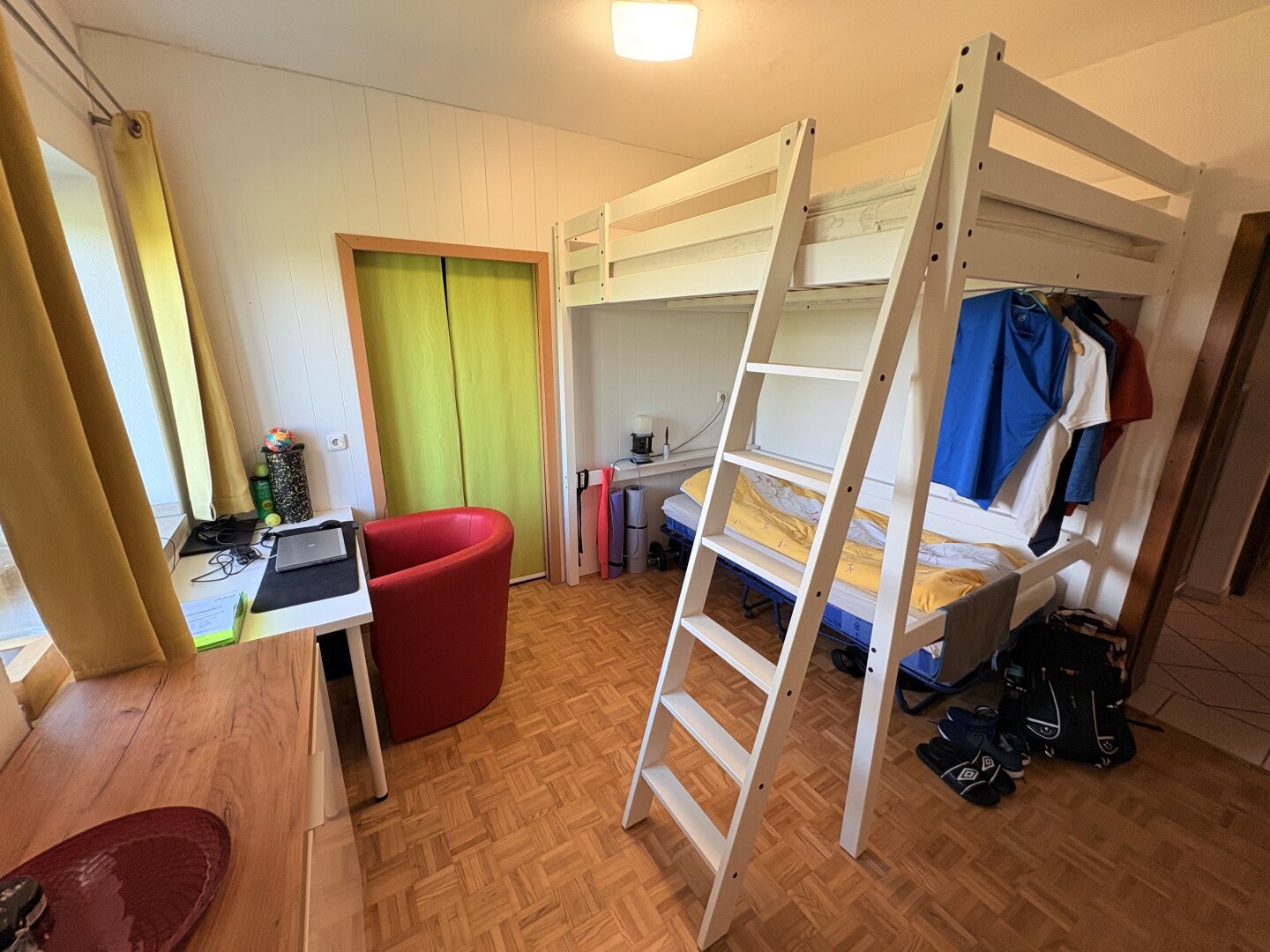 Naturidylle in Christkindl – Zweifamilienhaus mit traumhaftem Schwimmteich
