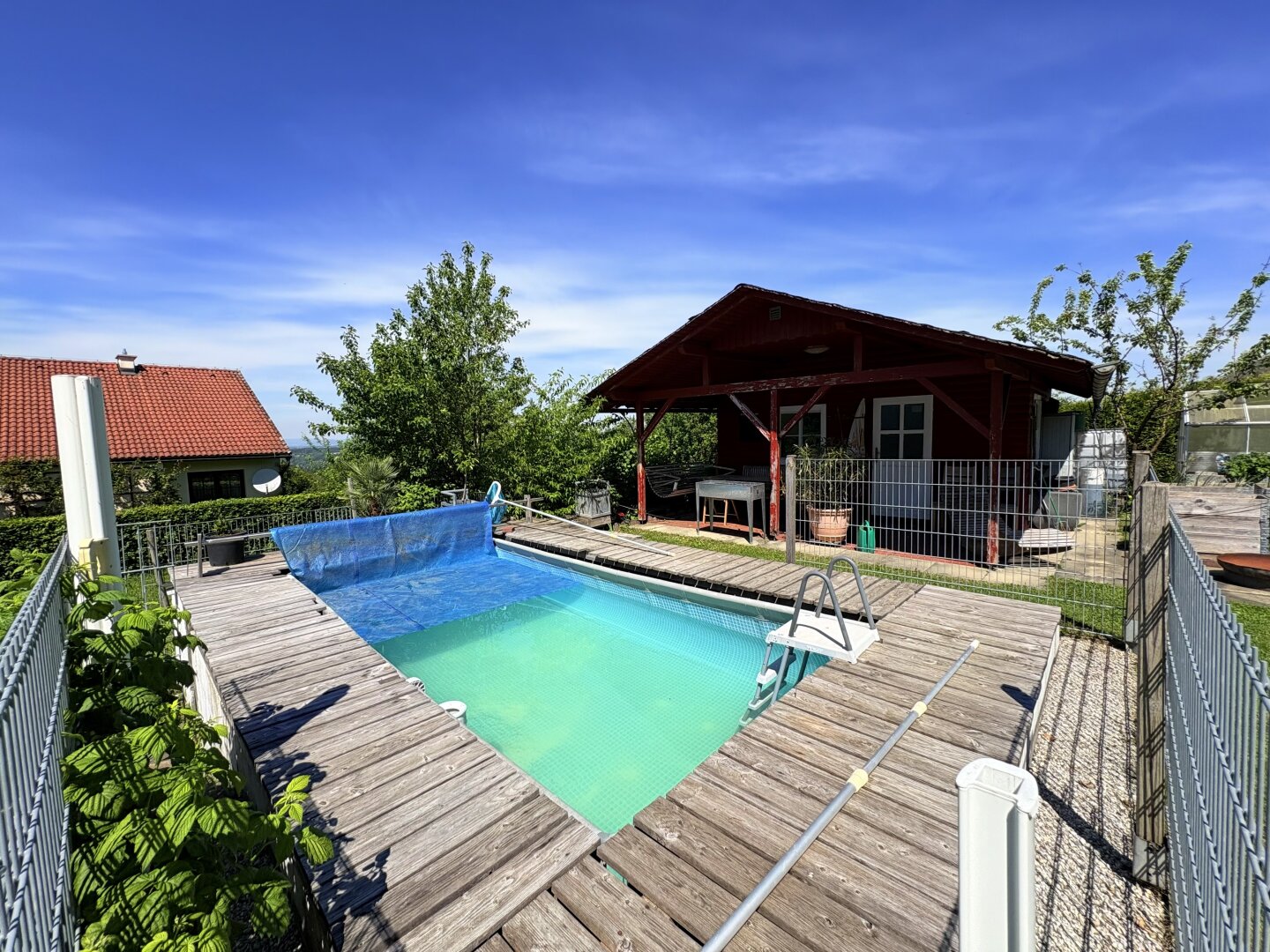 Naturidylle in Christkindl – Zweifamilienhaus mit traumhaftem Schwimmteich
