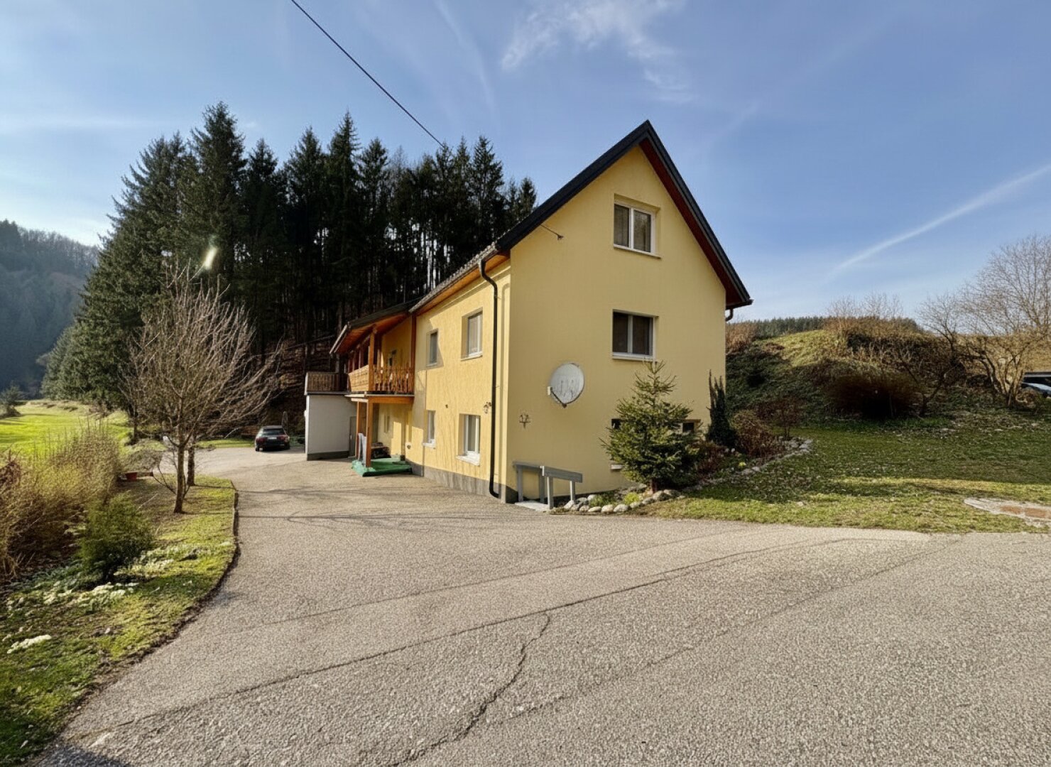 Landhaus mit Wiesen & Wald – naturnahes Wohnen am Sarmingbach