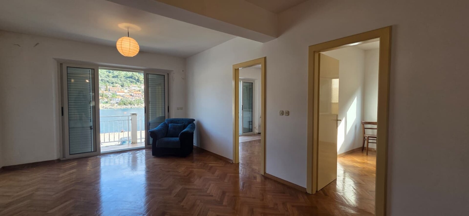 Historisches Steinhaus in erster Meereslinie – ca. 225 m² auf 3 Ebenen | Bucht Brna, Südseite Korčula