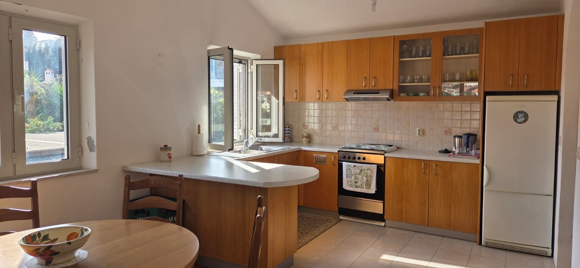 Historisches Steinhaus in erster Meereslinie – ca. 225 m² auf 3 Ebenen | Bucht Brna, Südseite Korčula