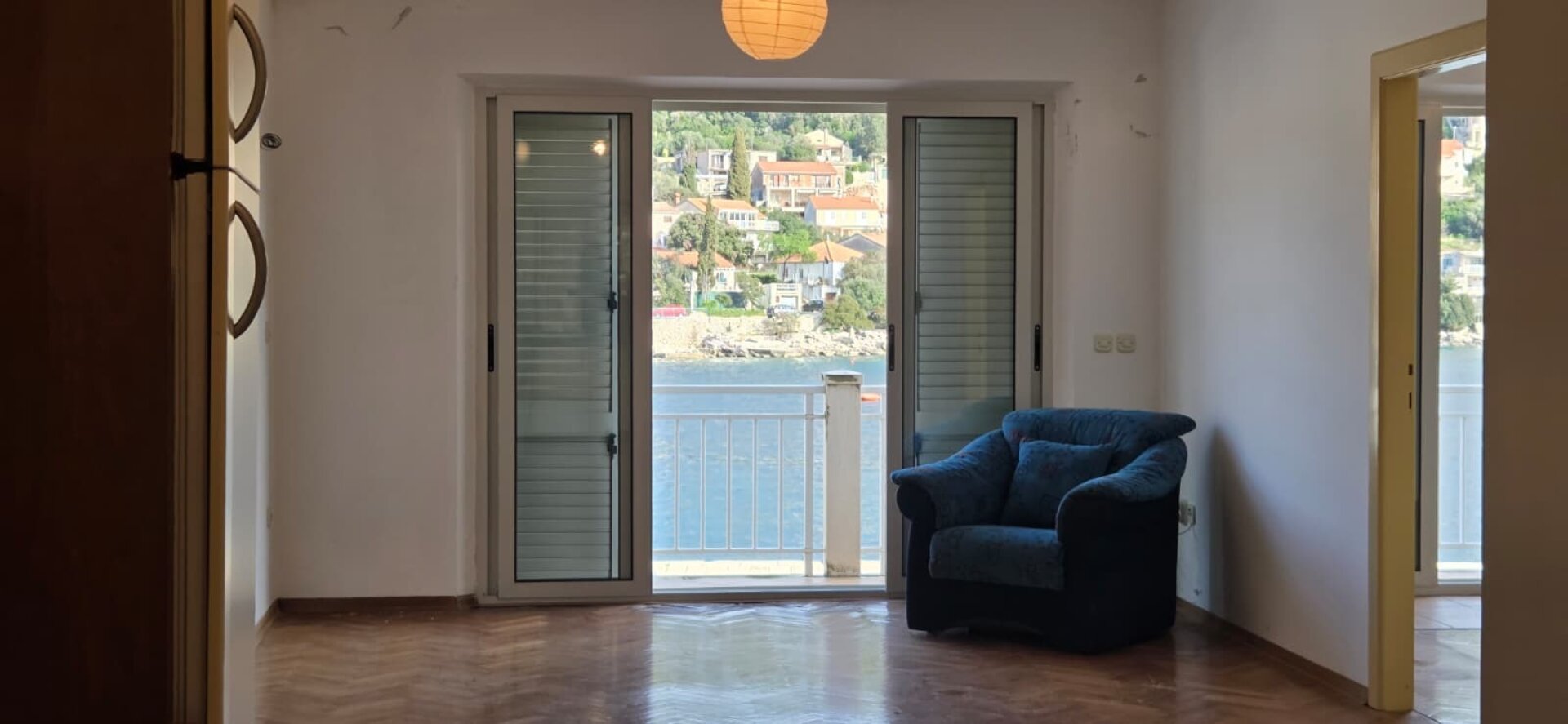 Historisches Steinhaus in erster Meereslinie – ca. 225 m² auf 3 Ebenen | Bucht Brna, Südseite Korčula