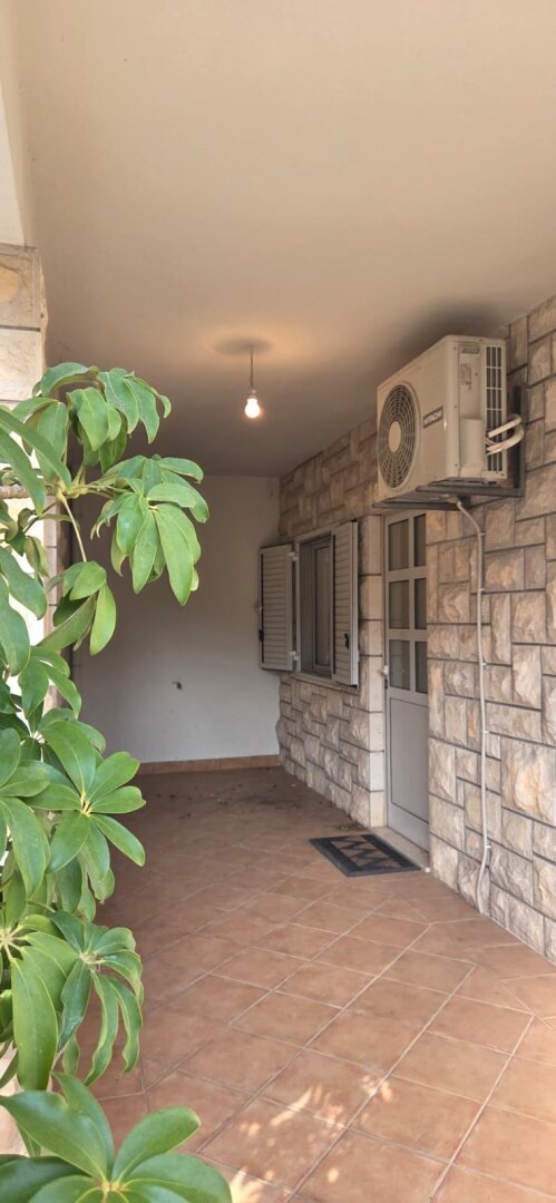 Historisches Steinhaus in erster Meereslinie – ca. 225 m² auf 3 Ebenen | Bucht Brna, Südseite Korčula