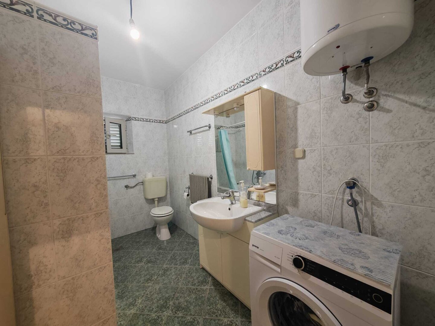 Historisches Steinhaus in erster Meereslinie – ca. 225 m² auf 3 Ebenen | Bucht Brna, Südseite Korčula
