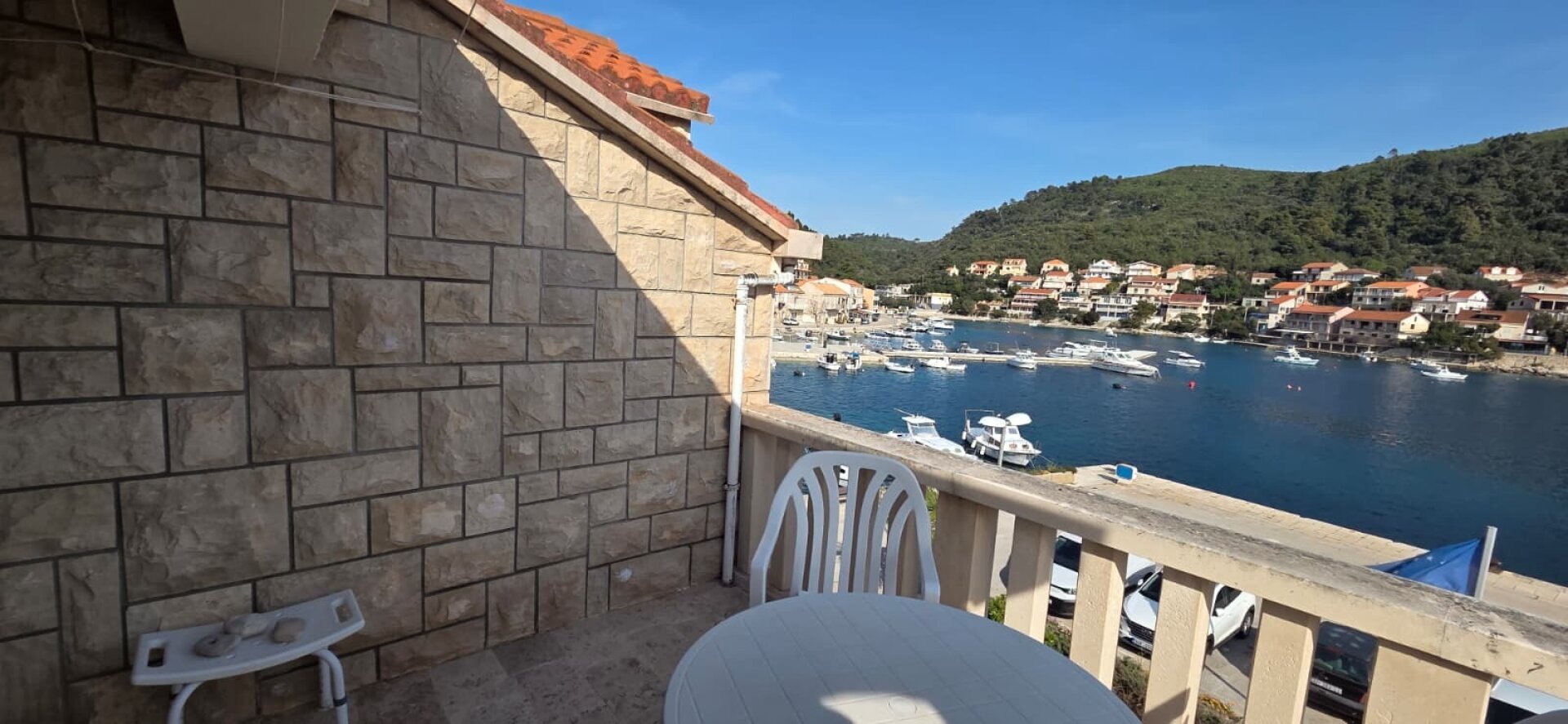 Historisches Steinhaus in erster Meereslinie – ca. 225 m² auf 3 Ebenen | Bucht Brna, Südseite Korčula