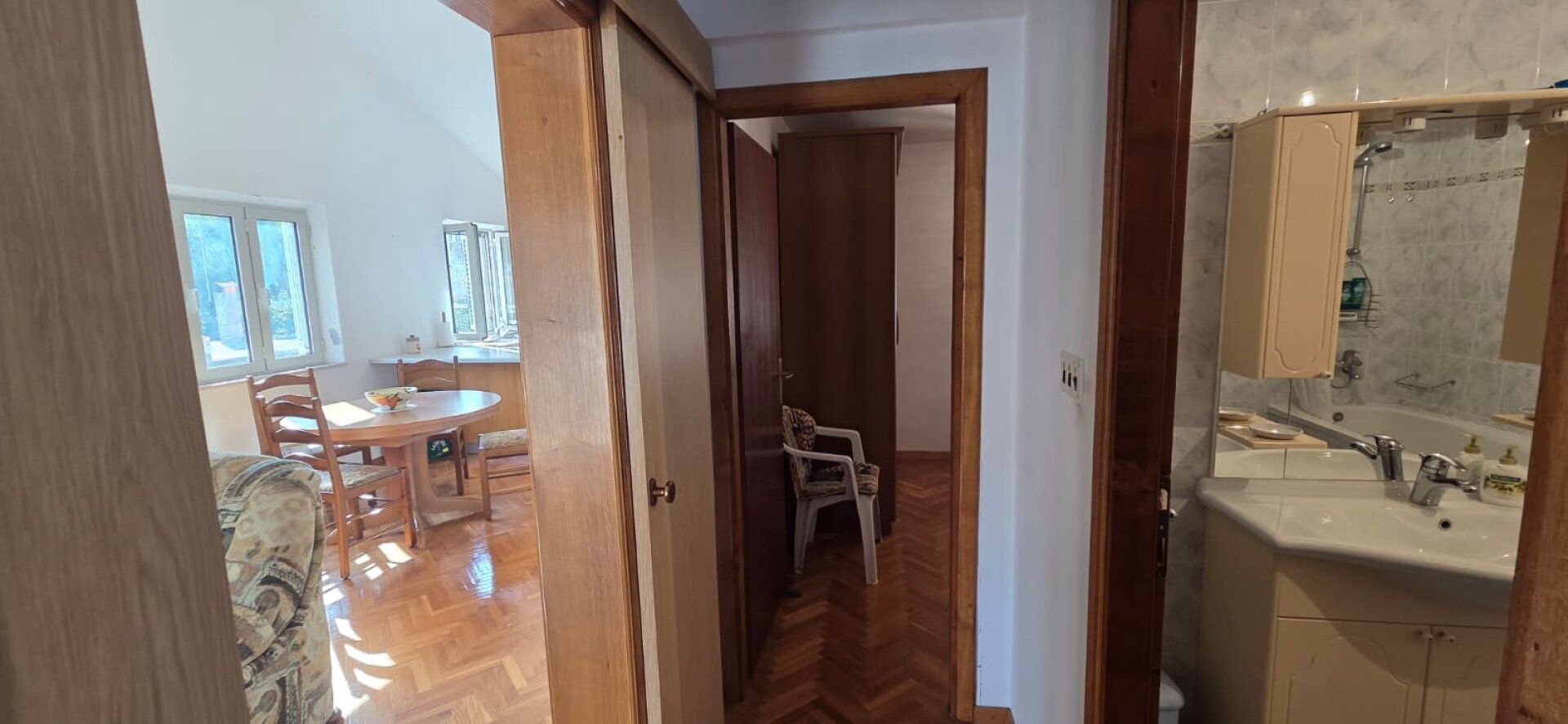 Historisches Steinhaus in erster Meereslinie – ca. 225 m² auf 3 Ebenen | Bucht Brna, Südseite Korčula