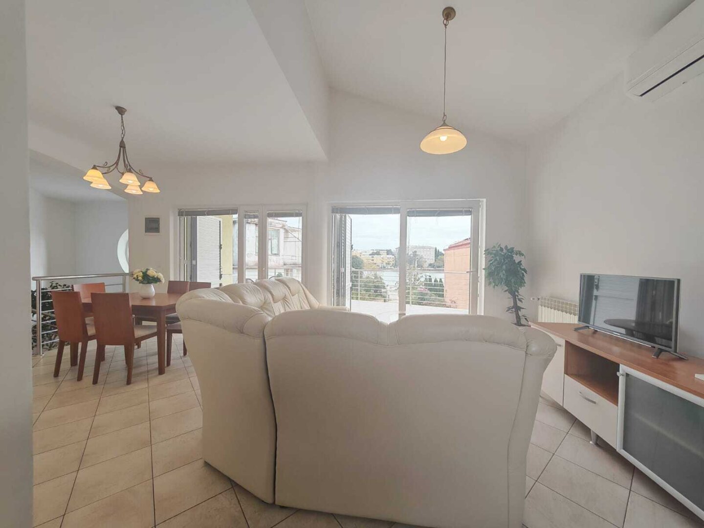 Villa Maestral Zadar – Luxusvilla in erster Meereslinie