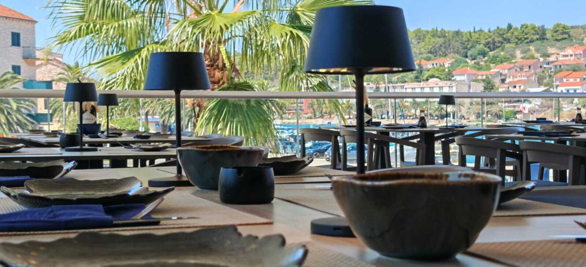 Zinshaus-Immobilie im Zentrum von Vela Luka – Gewerbe & Wohnen | Insel Korčula