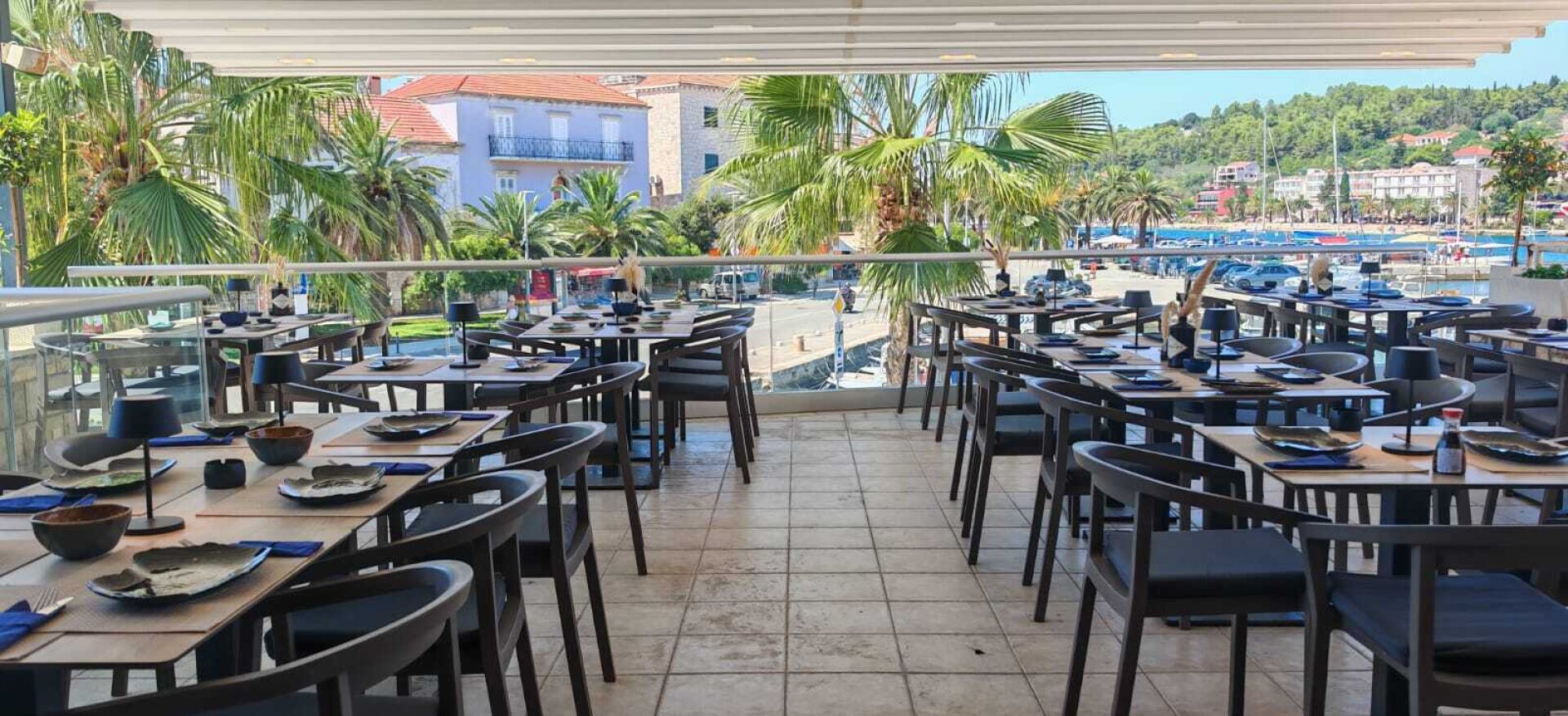Zinshaus-Immobilie im Zentrum von Vela Luka – Gewerbe & Wohnen | Insel Korčula