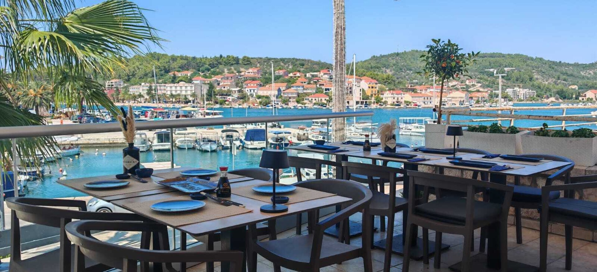 Zinshaus-Immobilie im Zentrum von Vela Luka – Gewerbe & Wohnen | Insel Korčula