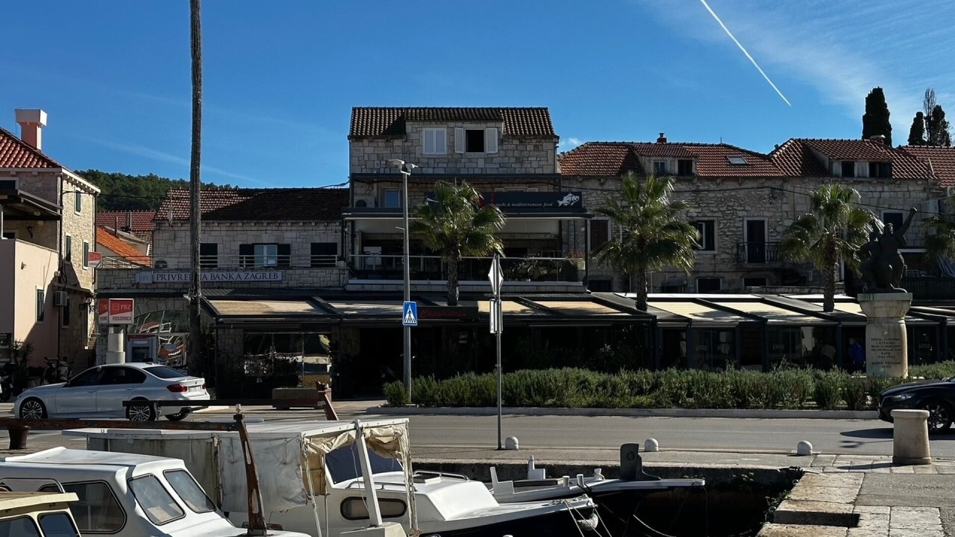 Zinshaus-Immobilie im Zentrum von Vela Luka – Gewerbe & Wohnen | Insel Korčula