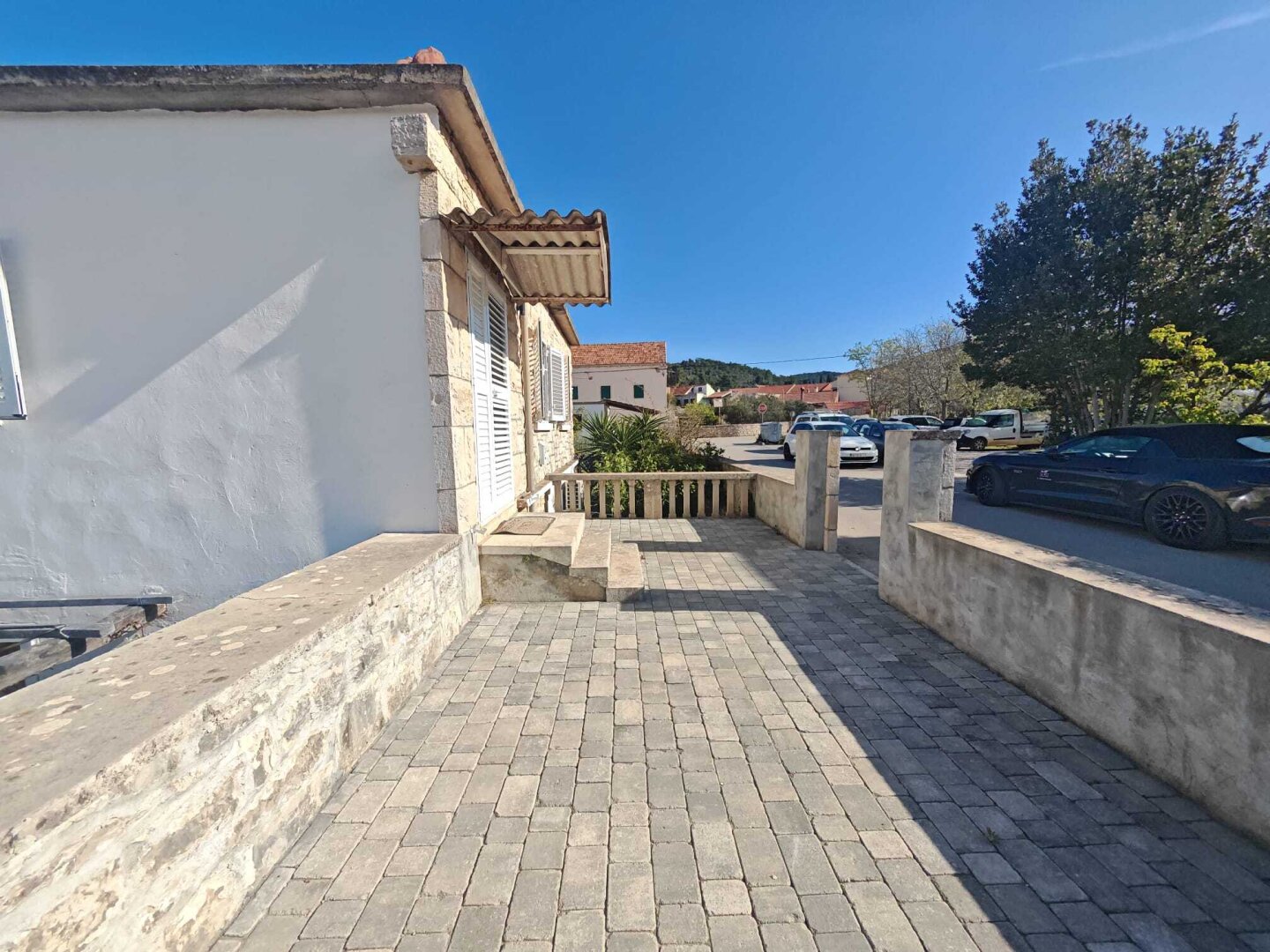 Mediterranes Selbstversorgungsanwesen – Haupthaus + 2 Apartments + Olivenhain | Vela Luka, Korčula