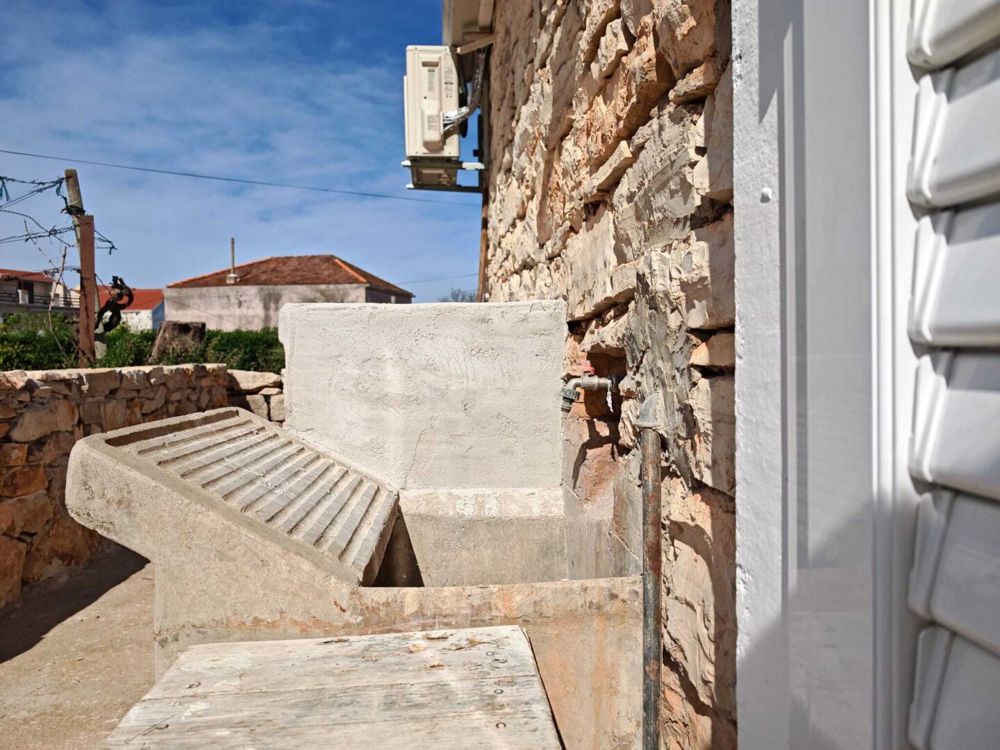 Mediterranes Selbstversorgungsanwesen – Haupthaus + 2 Apartments + Olivenhain | Vela Luka, Korčula