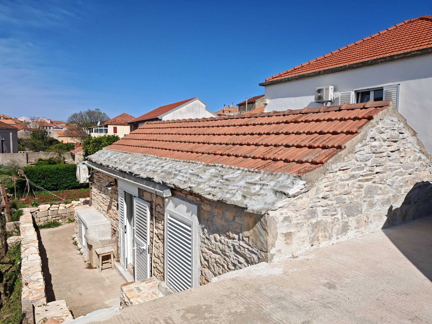 Mediterranes Selbstversorgungsanwesen – Haupthaus + 2 Apartments + Olivenhain | Vela Luka, Korčula