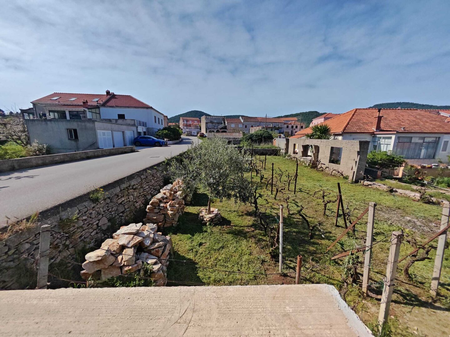 Mediterranes Selbstversorgungsanwesen – Haupthaus + 2 Apartments + Olivenhain | Vela Luka, Korčula