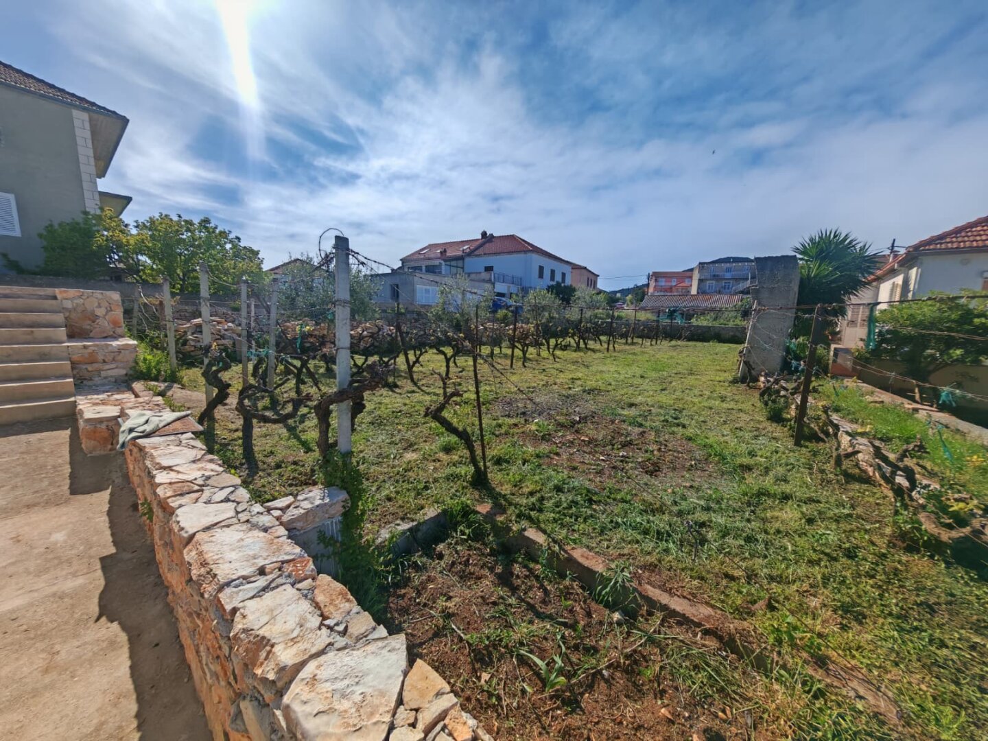 Mediterranes Selbstversorgungsanwesen – Haupthaus + 2 Apartments + Olivenhain | Vela Luka, Korčula