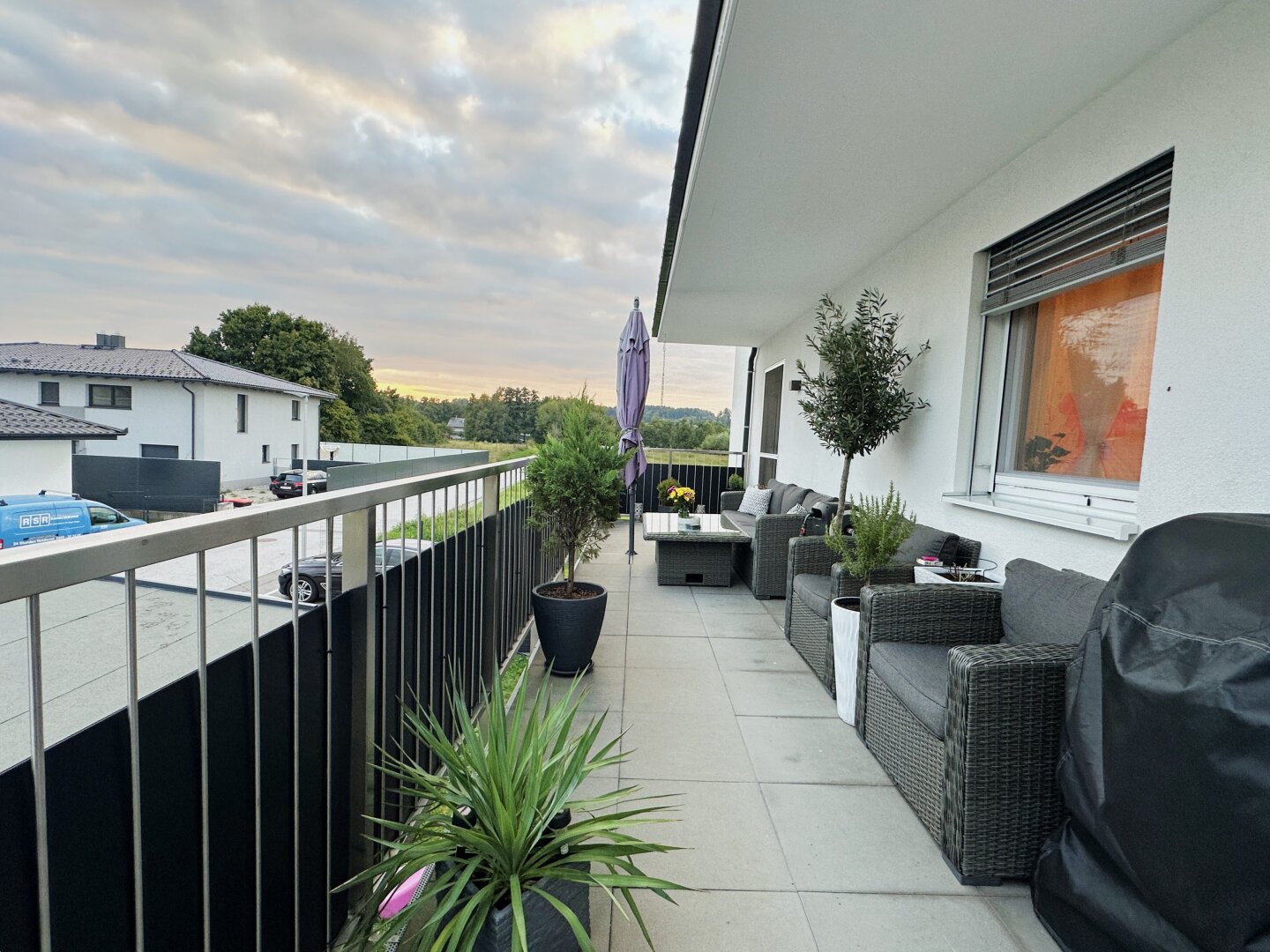 Moderne 4-Zimmer-Wohnung mit Balkon– Ihr neues Zuhause wartet!💼🏗️
