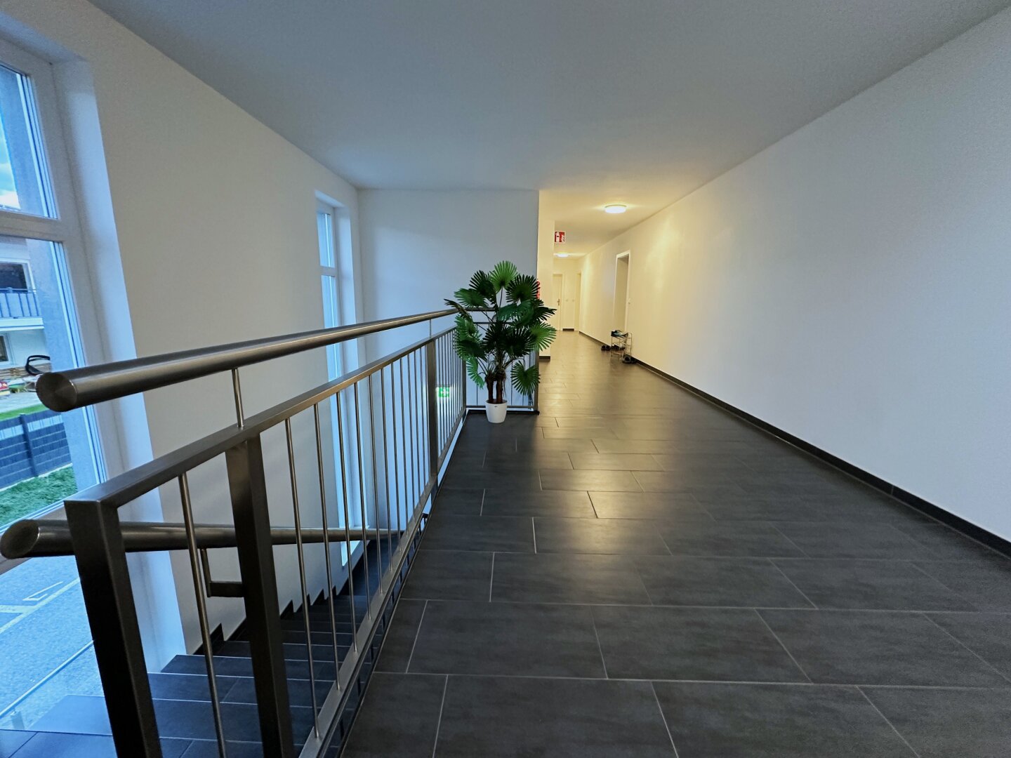 Moderne 4-Zimmer-Wohnung mit Balkon– Ihr neues Zuhause wartet!💼🏗️