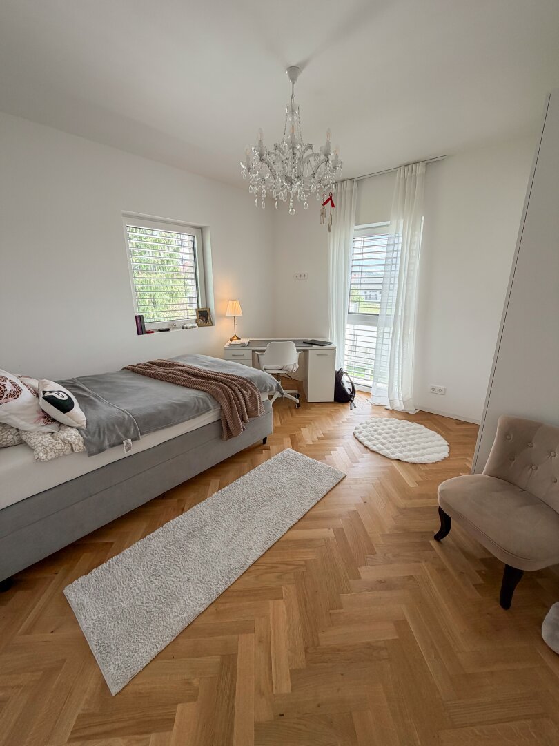 Luxuriöse Doppelhaushälfte mit Pool, Smart Home & Premium-Ausstattung in  Alkoven