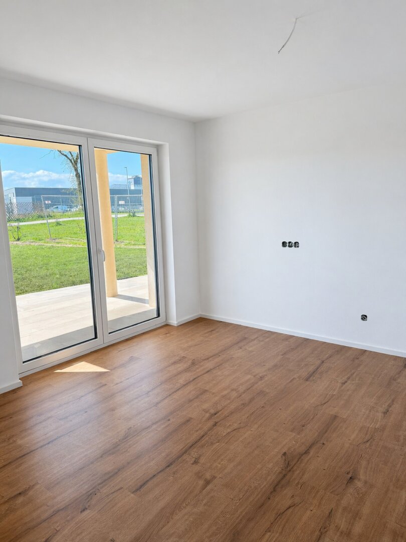 Neuwertige 3-Zi-Wohnung im OG., Garten, Balkon, Caport,79m², €254.900