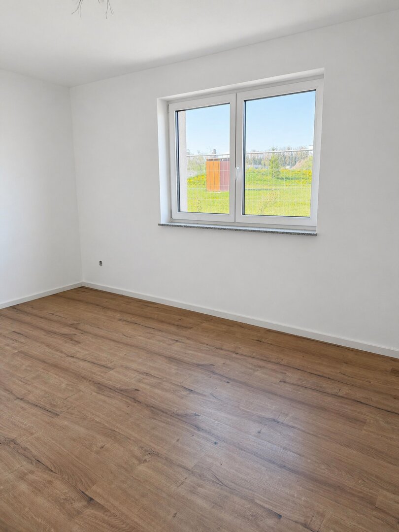 Neuwertige 3-Zi-Wohnung im OG., Garten, Balkon, Caport,79m², €254.900