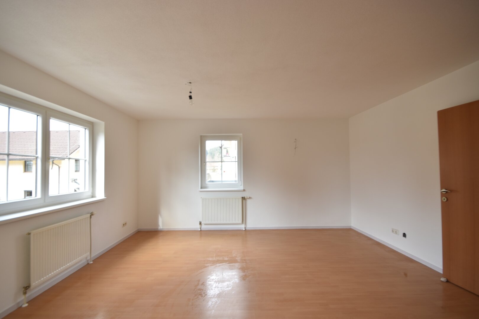 Wohn- Essbereich - Geräumige 3 Zimmer Terrassenwohnung mit Seeblick Miete Steinbach Am Attersee
