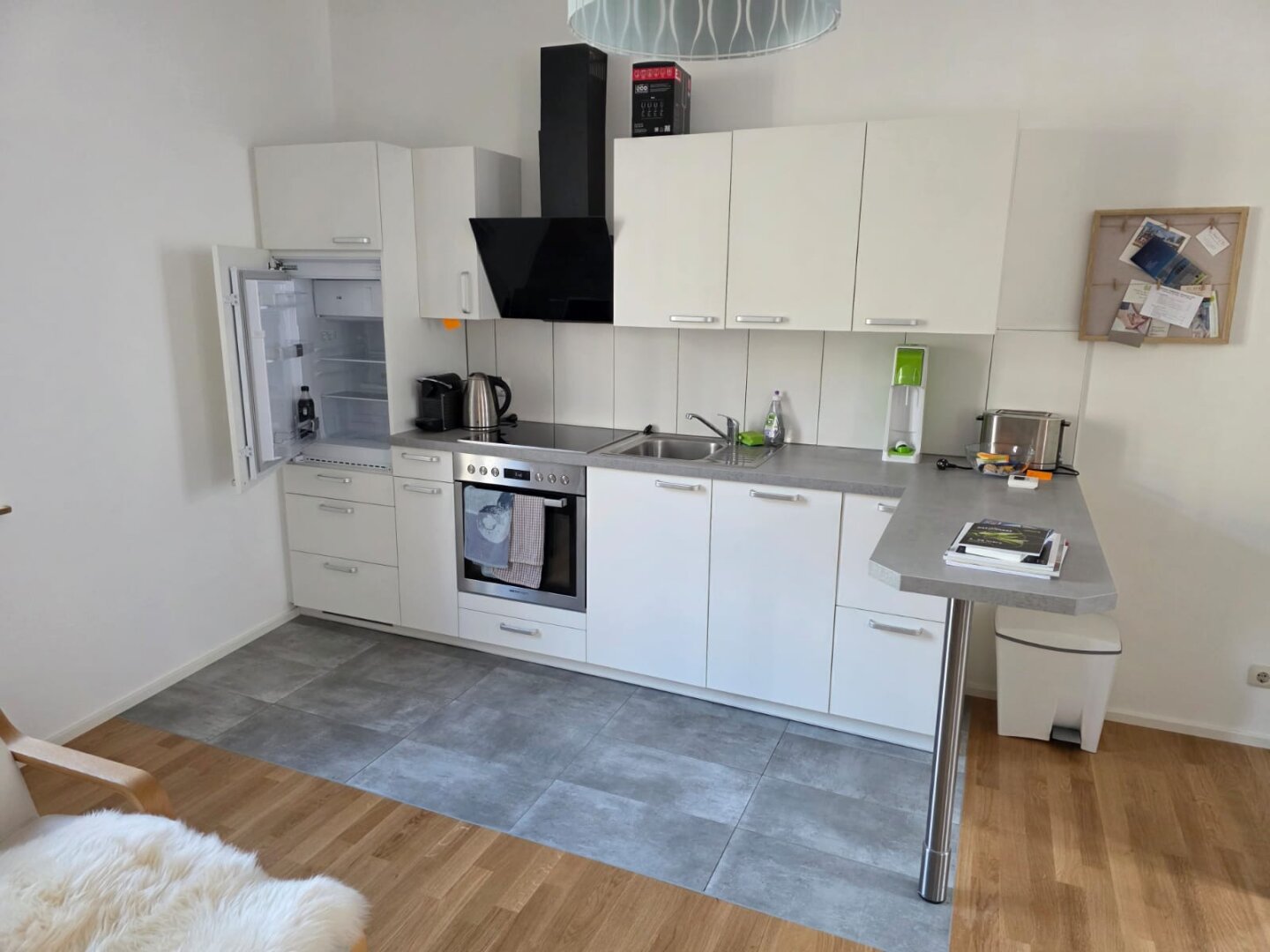 Kochbereich - Schöne und Helle 3 Zimmer Altbauwohnung nahe der Linzergasse Miete Rechte Altstadt Salzburg