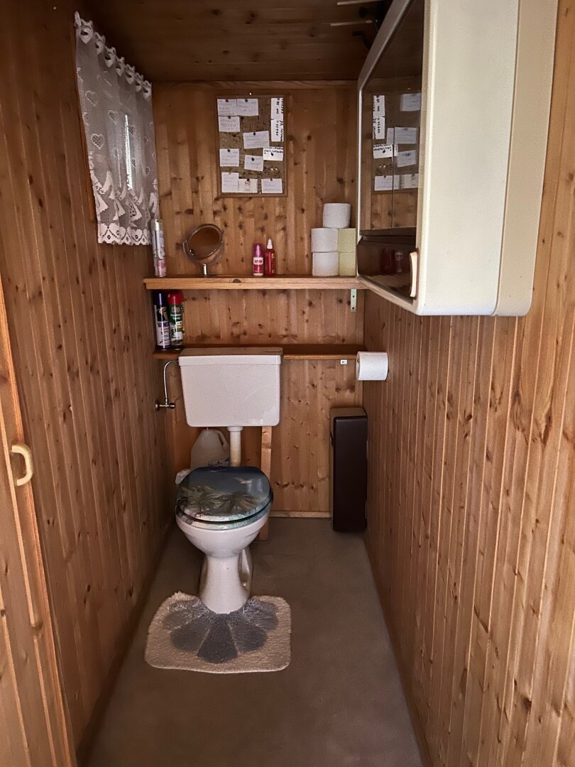 Toilette mit Fenster