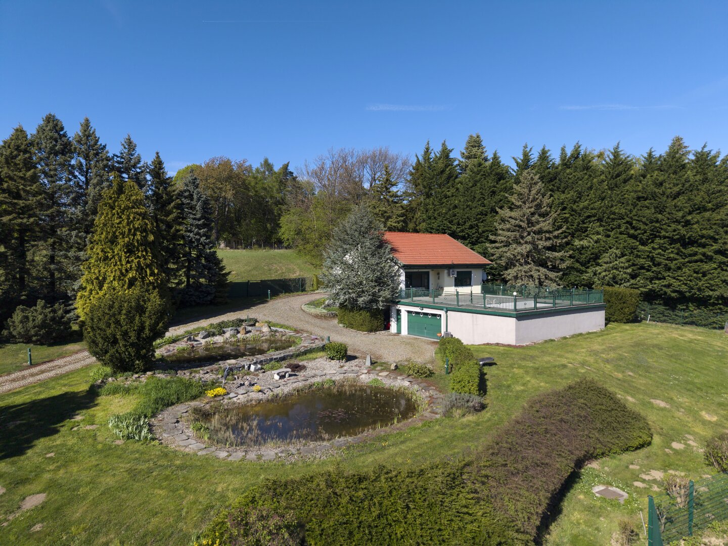 ++ Private Landhaus‑Liegenschaft mit ca. 2800 m² Parkgarten – Ruhe, Weite & Wien‑Nähe I MB IMMOBILIEN ++