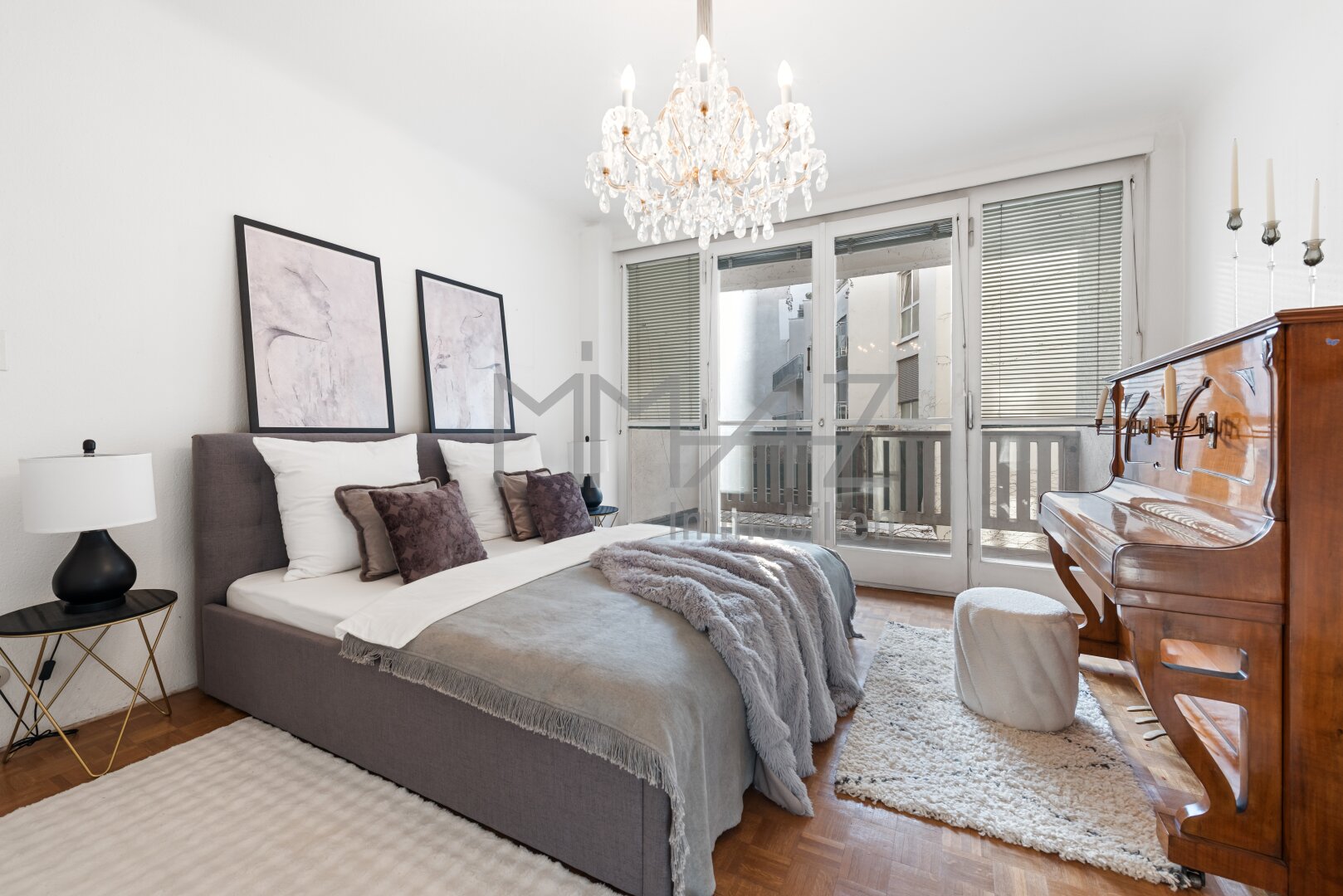 Schlafzimmer mit Loggia