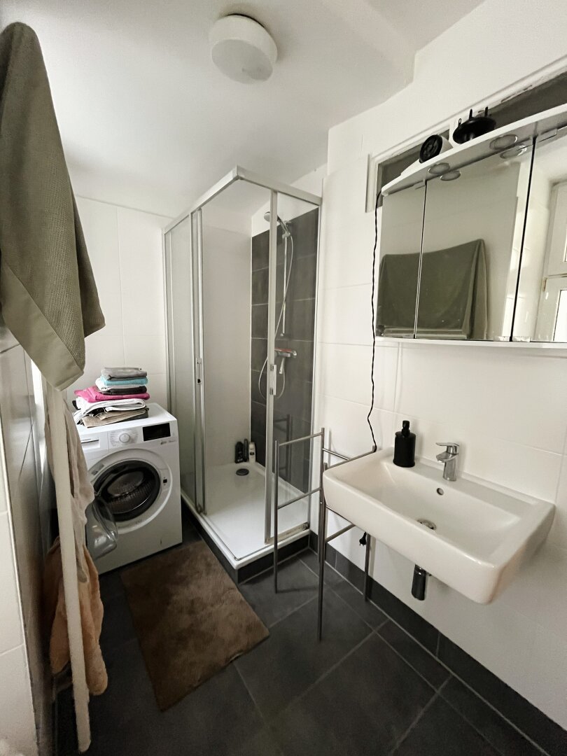 Großzügige 4-Zimmer-Wohnung mit kleinem Balkon